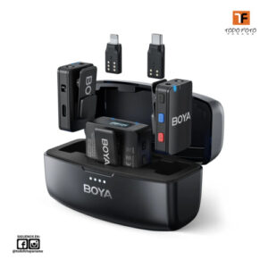 Micrófono de solapa inalámbrico BOYAMIC para iPhone, Android, tabletas, cámara, grabación integrada, alcance de 300 m, duración de batería de 10 h con estuche de carga, micrófono de solapa inalámbrico con clip para grabación de video en vivo